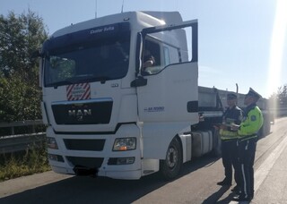 Специализирана операция за контрол на товарните автомобили в района на Вакарел