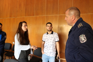 Полицаи от РУ- Правец проведоха обучителна беседа с млади водачи