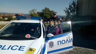 Полицаи от РУ- Костенец беседваха с ученици по темата за пътната безопасност