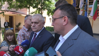 Министър Радев се срещна със състава на РУ- Елин Пелин и кметовете от региона