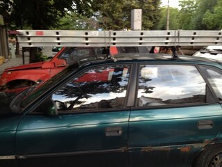 Магистрални полицаи от ОДМВР- София спипаха двама криминално проявени в момент на кражба на рекламни платна.
