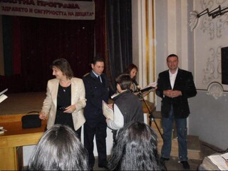 Средношколци от шест общини в Софийска област се присъединиха към кампанията „Живот без дрога”.