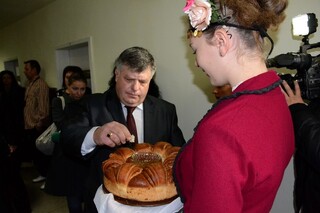 Заместник министър Веселин Вучков и Директорът на ОДМВР – София комисар Николай Николов откриха новия арестен блок в РУП- Ботевград.