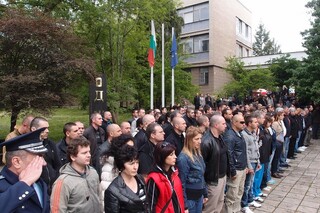 ЗА 18-ТА ПОРЕДНА ГОДИНА ОТДАДОХМЕ ПОЧИТ НА ЗАГИНАЛИТЕ НИ КОЛЕГИ БИНЕВ,ТРОШАНОВ И АНГЕЛОВ