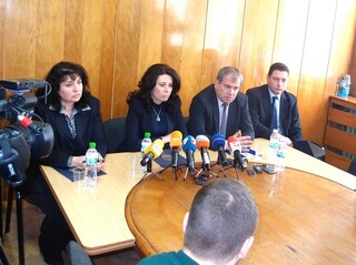 Служители на ОДМВР- София неутрализираха 8- членна организирана престъпна група, извършила десетки взломни кражби