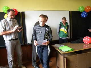 Четирима ученици бяха наградени с почетни грамоти за доблест от началника на РУ- Етрополе