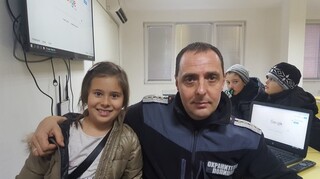 „Служителите” на детското полицейско управление в Своге се запознаха с дейността на пътната полиция