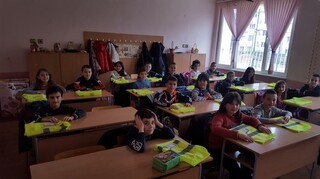 „Служителите” на детското полицейско управление в Своге се запознаха с дейността на пътната полиция