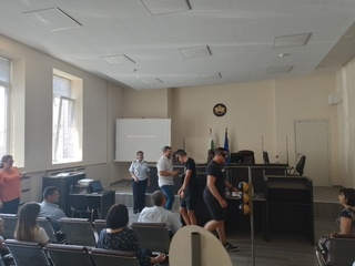 Представители на сектор „Пътна полиция“ участваха в среща-разговор на тема пътна „Пътна безопасност. Шофиране след употреба на алкохол и/или наркотични вещества“