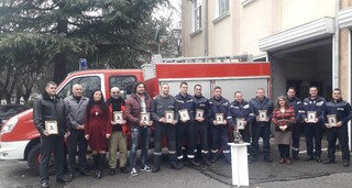 Служители на РДПБЗН-Стара Загора бяха удостоени с голямата награда на Сдружение „Самаряни“ за добротворство  „Добрият самарянин“