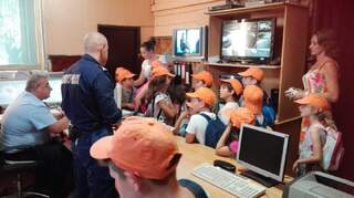 И ПО ВРЕМЕ НА ЛЯТНАТА ВАКАНЦИЯ ПРОДЪЛЖАВА ПРЕВАНТИВНАТА ДЕЙНОСТ НА ПОЛИЦИЯТА С ДЕЦАТА В ГР. СТАРА ЗАГОРА