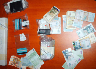 20-годишен се задържан при неправомерно теглене на суми от банкови карти 