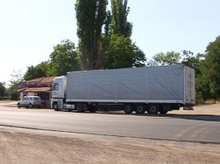 Шофьор с 2,41 промила алкохол в кръвта бе заловен да управлява ТИР, натоварен с авточасти 