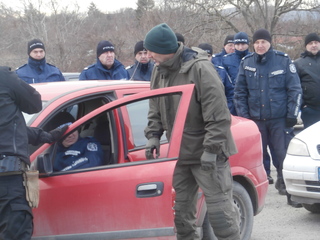 Продължава обучението за надграждане на професионални умения на  униформените полицейски служители
