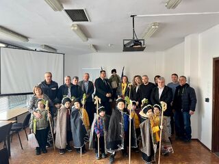 Малки коледарчета гостуваха в областната дирекция на МВР