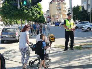В ход е двумесечна полицейска акция „Децата тръгват на училище! Да ги пазим на пътя!"