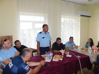 Полицейски служители, ученици и учители от поповско училище със съвместна превантивна инициатива по случай  световния ден на ненасилието над възрастни хора-15 юни.