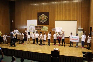 В истински празник се превърна  закриването на учебната година за деца  и полицаи, работещи по Националната програма „Полицията в училищата“ 