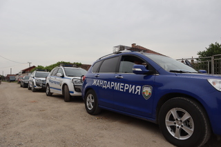 Резултати от спецоперация, проведена във видинския кв. „Нов път“:  24 задържани; образувани три досъдебни производства и съставени над 30 акта