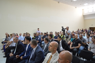  44 служители на ОД МВР - Видин и 20 служители на РД ПБЗН - Видин са наградени за проявена инициативност, висок професионализъм при изпълнение на конкретни задачи и във връзка с професионалния празник на служителите от МВР