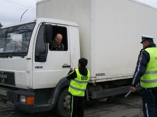 „Пази ме!“ - кампания за защита на пешеходците в Ямболска област