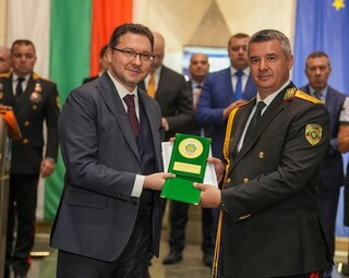 Министър Даниел Митов към служителите на ГДГП: Благодарим за сериозната и вярна служба за опазване на българската, вече Шенгенска и общоевропейска граница ​
