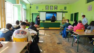 Да успееш да провокираш и задържиш вниманието на тийнейджъри по актуални теми