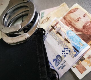 24-годишен е задържан в Силистра за измами, свързани с отпускане на бързи кредити