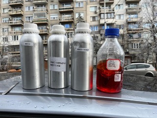Установени са двама души  с голямо количество психоактивни субстанции и техни аналози, пригодени за вейп устройства