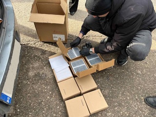 Установени са двама души  с голямо количество психоактивни субстанции и техни аналози, пригодени за вейп устройства