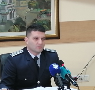 Служителите на МВР предприемат редица мерки за спокойното протичане на дните около предстоящите празници