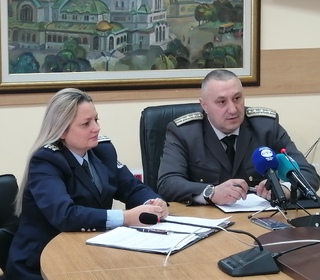 Служителите на МВР предприемат редица мерки за спокойното протичане на дните около предстоящите празници