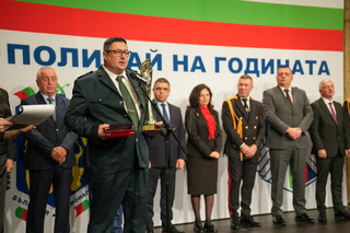 Министър Атанас Илков: Наградите са израз на признателността ни към колегите, които бяха на всички „горещи“ точки в страната и се справиха блестящо