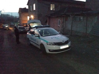 Петима задържани по време на спецакция в Перник