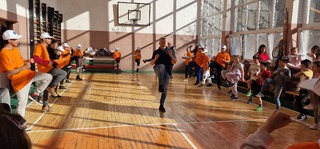 Доброволци от Детско полицейско управление усвоиха техники за самозащита
