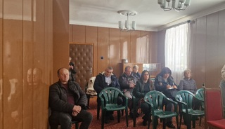 Мобилни полицейски екипи на среща с жители на селата Могилица и Смилян