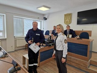 Младши експерт Георги Георгиев, началник на дежурна смяна в РСПБЗН-Елин Пелин, е победител в областния конкурс „Пожарникар на годината“ – 2024 г.