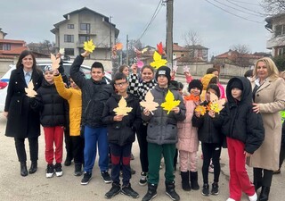 Шофьори в Сливница получиха оригинални послания за повече толерантност на пътя