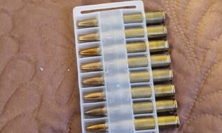 Над килограм марихуана, незаконна карабина и боеприпаси са иззети от частен дом в с. Лопушня