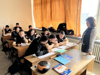Засилена чуждоезикова подготовка получават курсантите от Академията на МВР