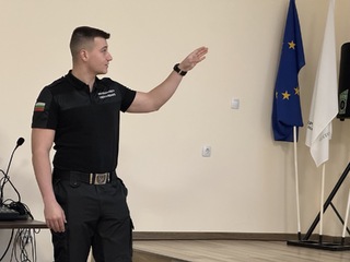 Курсанти от Академията на МВР представиха на гимназисти от гр. Велинград възможностите за обучение в двата факултета