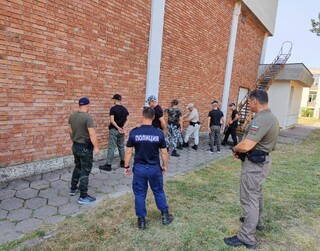 Практически занятия на тема „Обиск“ се проведоха със стажантите от ЦСПП – Казанлък