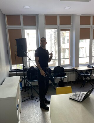 Възможностите за обучение и условията за кандидатстване в АМВР представиха наши курсанти пред ученици от гимназиалните класове