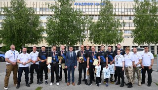Безапелационното представяне на нашите курсанти на открития тактически турнир на МВР донесе на АМВР купа за първото място