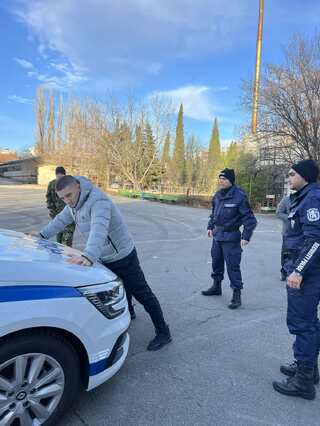 „Задържане, конвоиране и съпровождане на лица от полицейските органи“ беше темата на практическо занятие със стажанти в ЦСПП – Варна