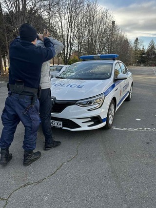 „Задържане, конвоиране и съпровождане на лица от полицейските органи“ беше темата на практическо занятие със стажанти в ЦСПП – Варна