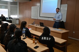Служители от ГДНП споделиха опит от своята практика с курсанти от Академията на МВР