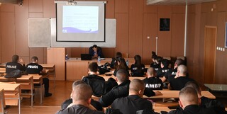 Курсанти от Академията на МВР почерпиха практически знания в областта на противодействието на изпирането на пари