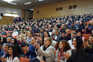 Церемония по връчване на дипломите на студенти се проведе в Академията на МВР