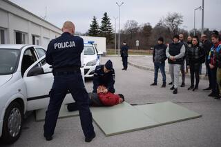 Преподаватели от Полицейската академия в гр. Шчитно посетиха Академията на МВР